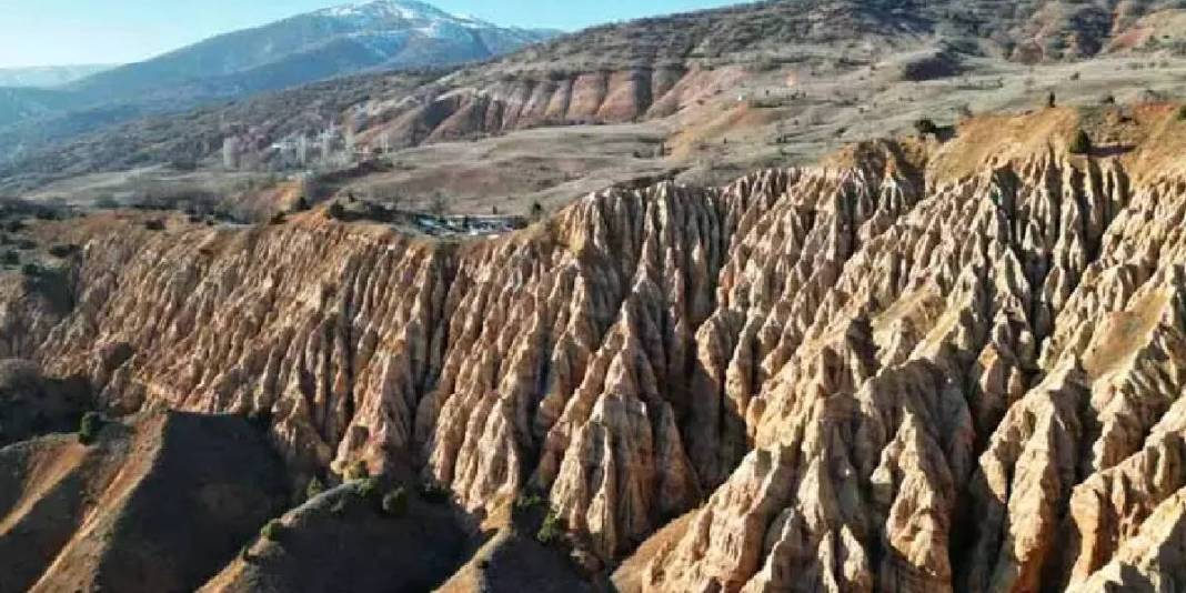 Milyonlarca yılda oluştu, ismiyle korku saldı! Doğa olayları sonucu ortaya çıktı: İşte “Şeytan Şehri Kayalıkları” 6
